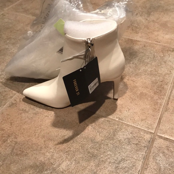 Boots - Picture 2 of 3